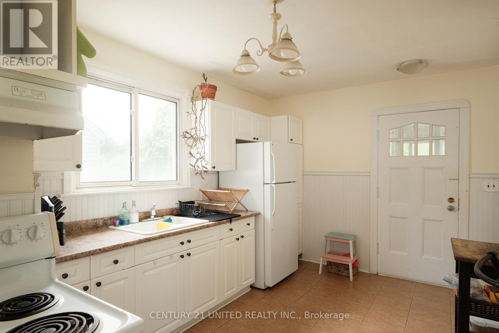 758 Bethune Street, Peterborough North (South), Ontario  K9H 4A6 - Photo 16 - X12183919