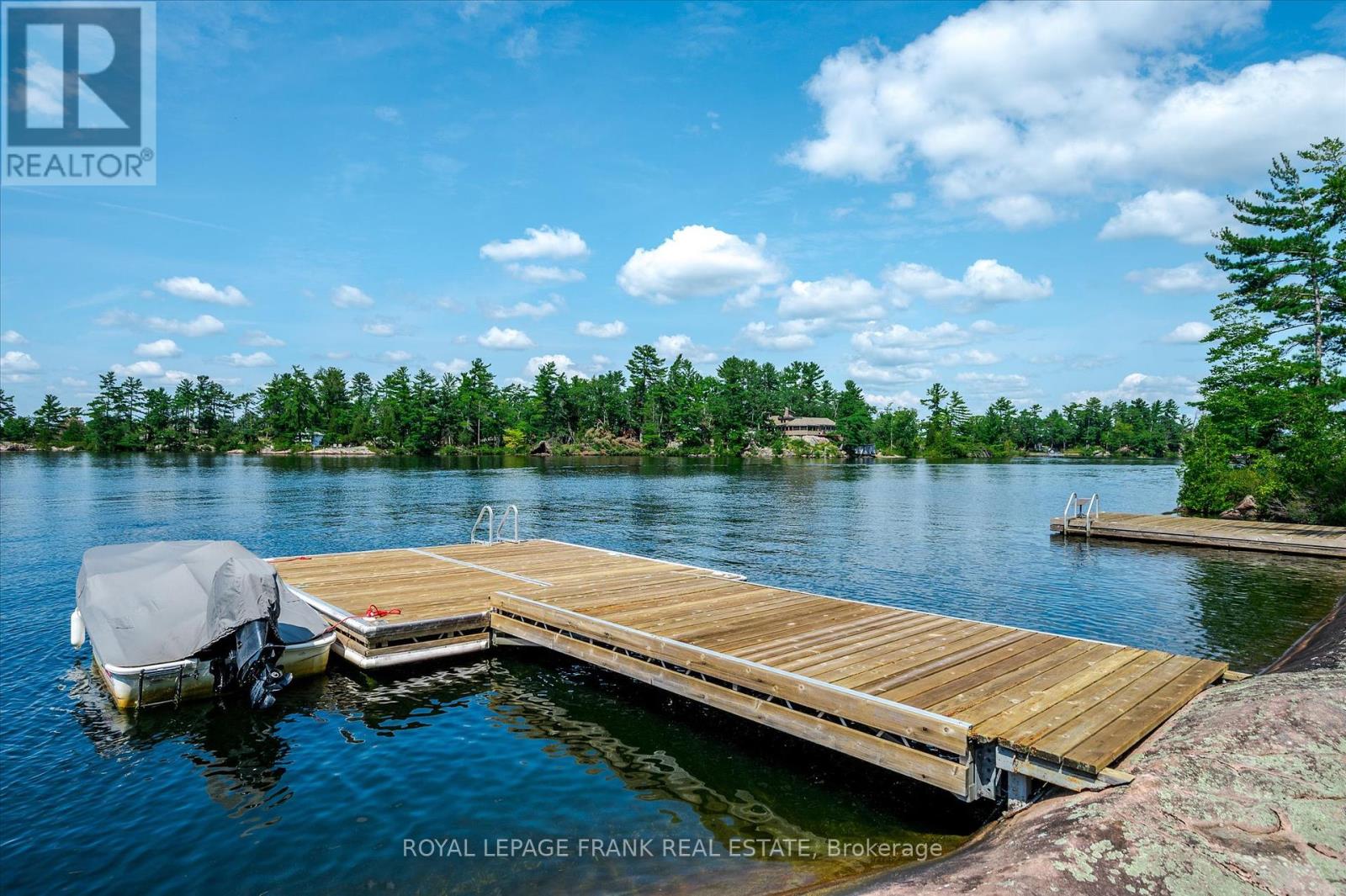 484 Juniper Island, Douro-Dummer, Ontario  K0L 2C0 - Photo 5 - X12184091