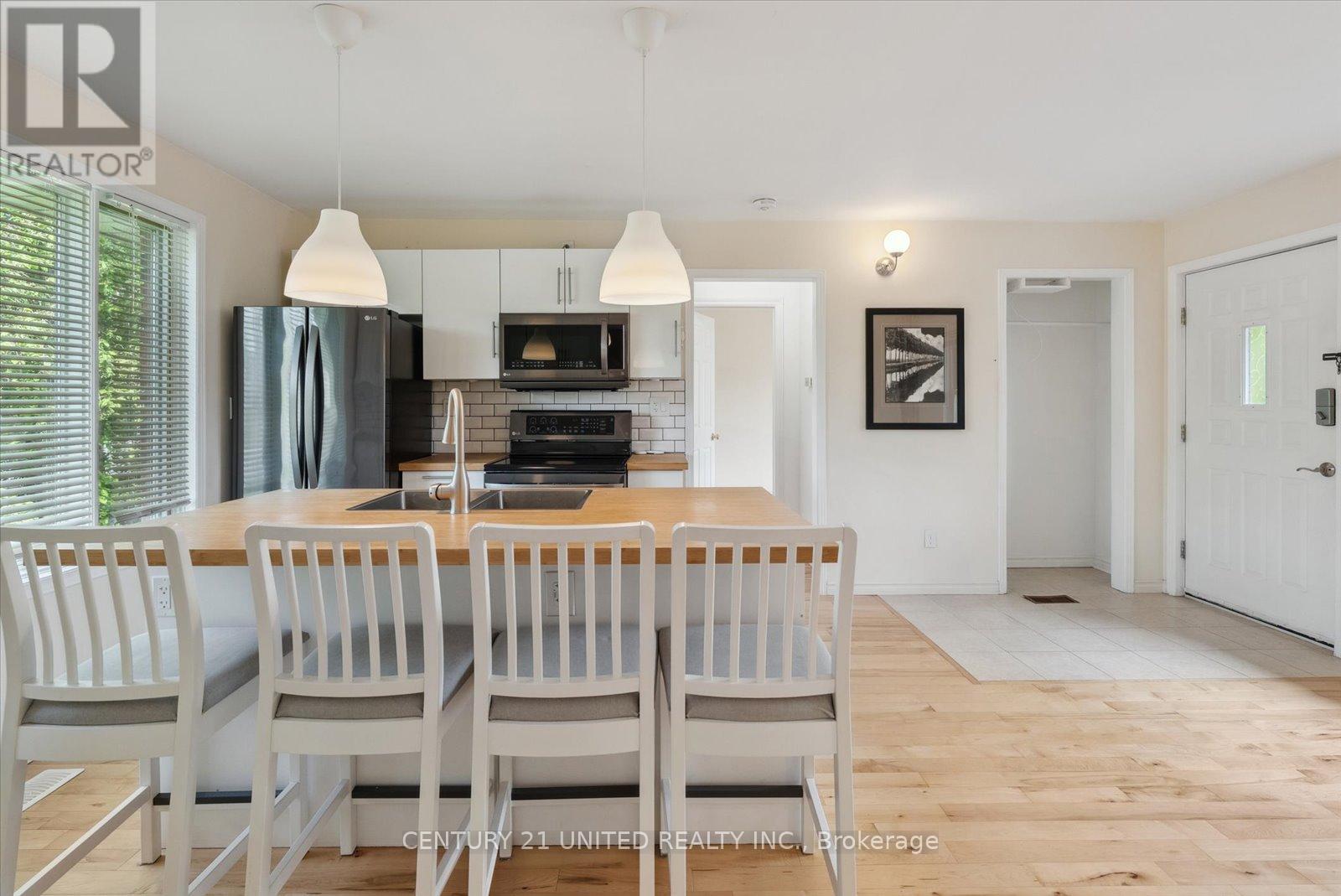 1294 Victory Drive, Peterborough Central (Old West End), Ontario  K9J 4T7 - Photo 28 - X12184144