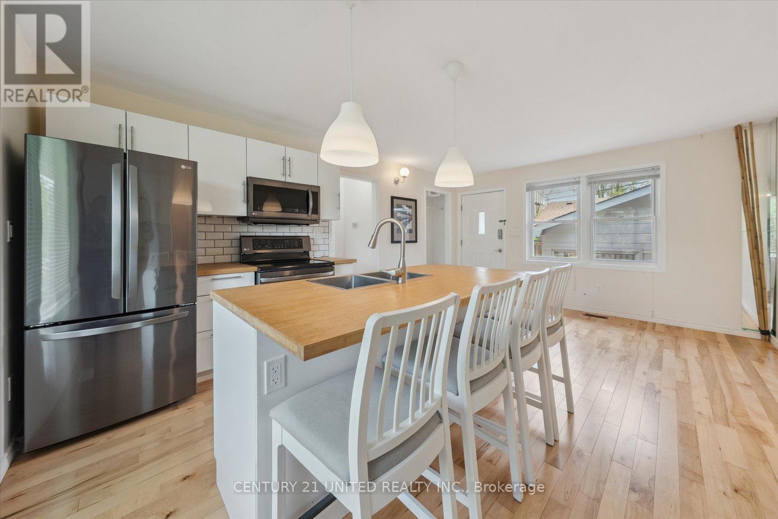 1294 Victory Drive, Peterborough Central (Old West End), Ontario  K9J 4T7 - Photo 29 - X12184144