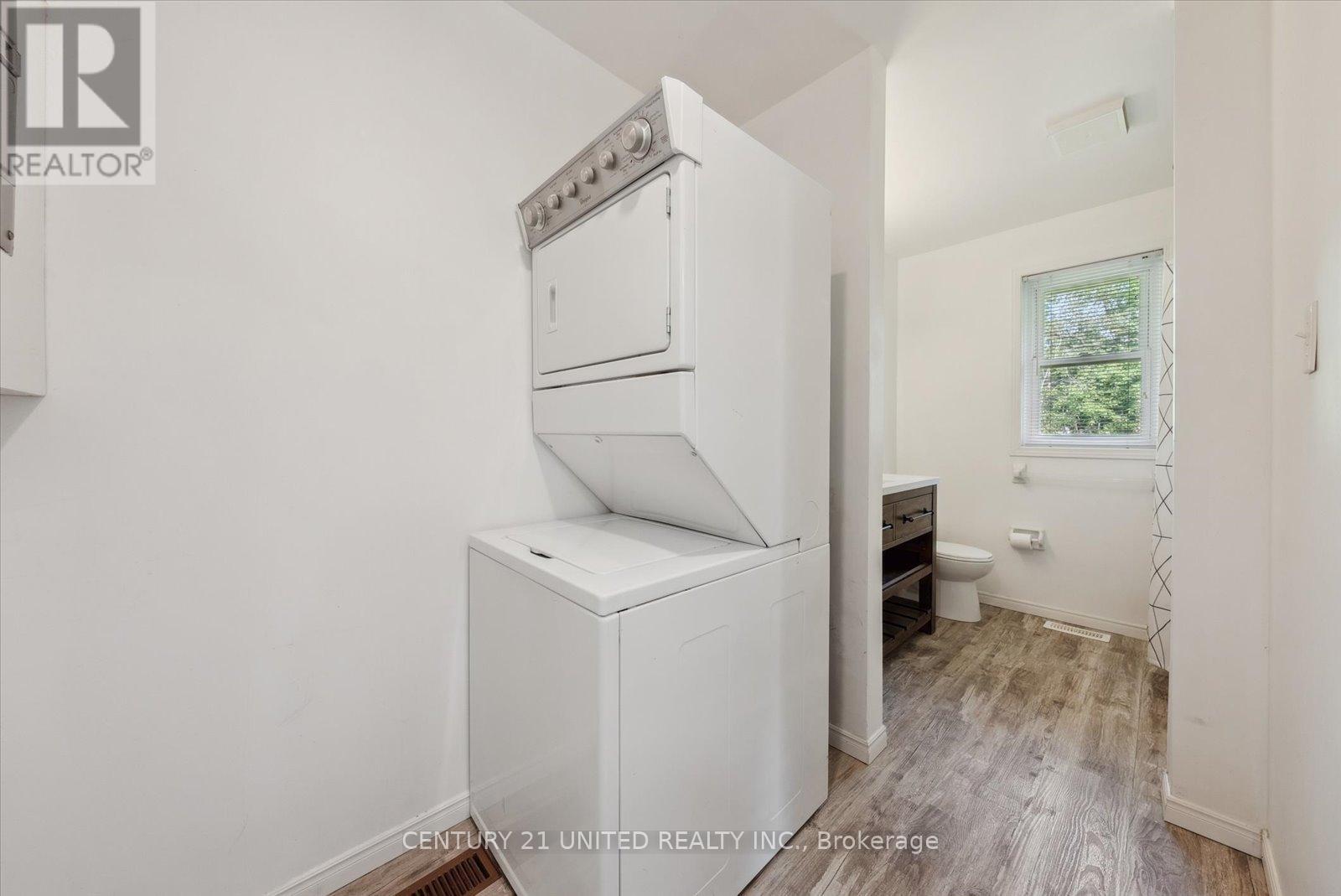 1294 Victory Drive, Peterborough Central (Old West End), Ontario  K9J 4T7 - Photo 34 - X12184144