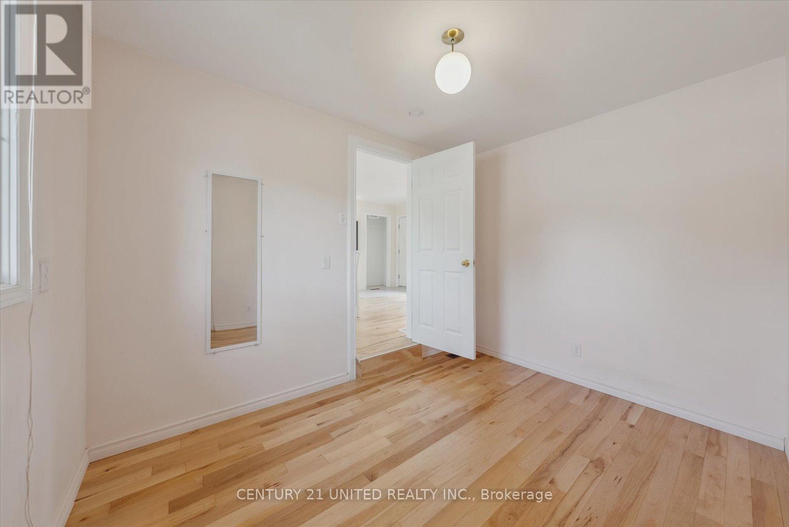 1294 Victory Drive, Peterborough Central (Old West End), Ontario  K9J 4T7 - Photo 36 - X12184144