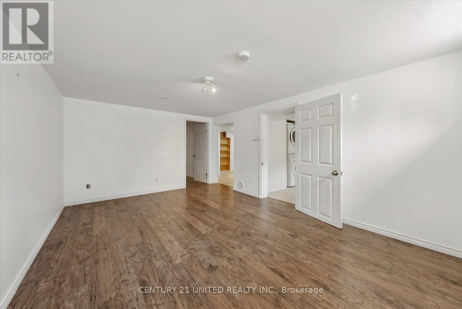 1294 Victory Drive, Peterborough Central (Old West End), Ontario  K9J 4T7 - Photo 40 - X12184144