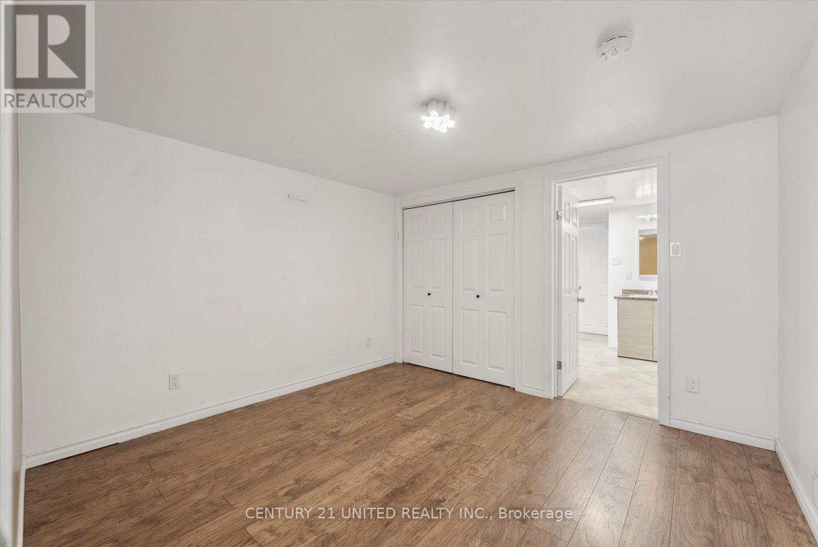 1294 Victory Drive, Peterborough Central (Old West End), Ontario  K9J 4T7 - Photo 42 - X12184144