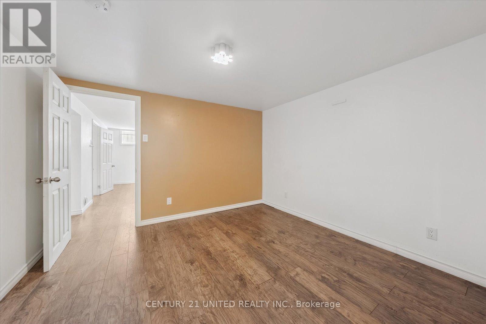 1294 Victory Drive, Peterborough Central (Old West End), Ontario  K9J 4T7 - Photo 43 - X12184144