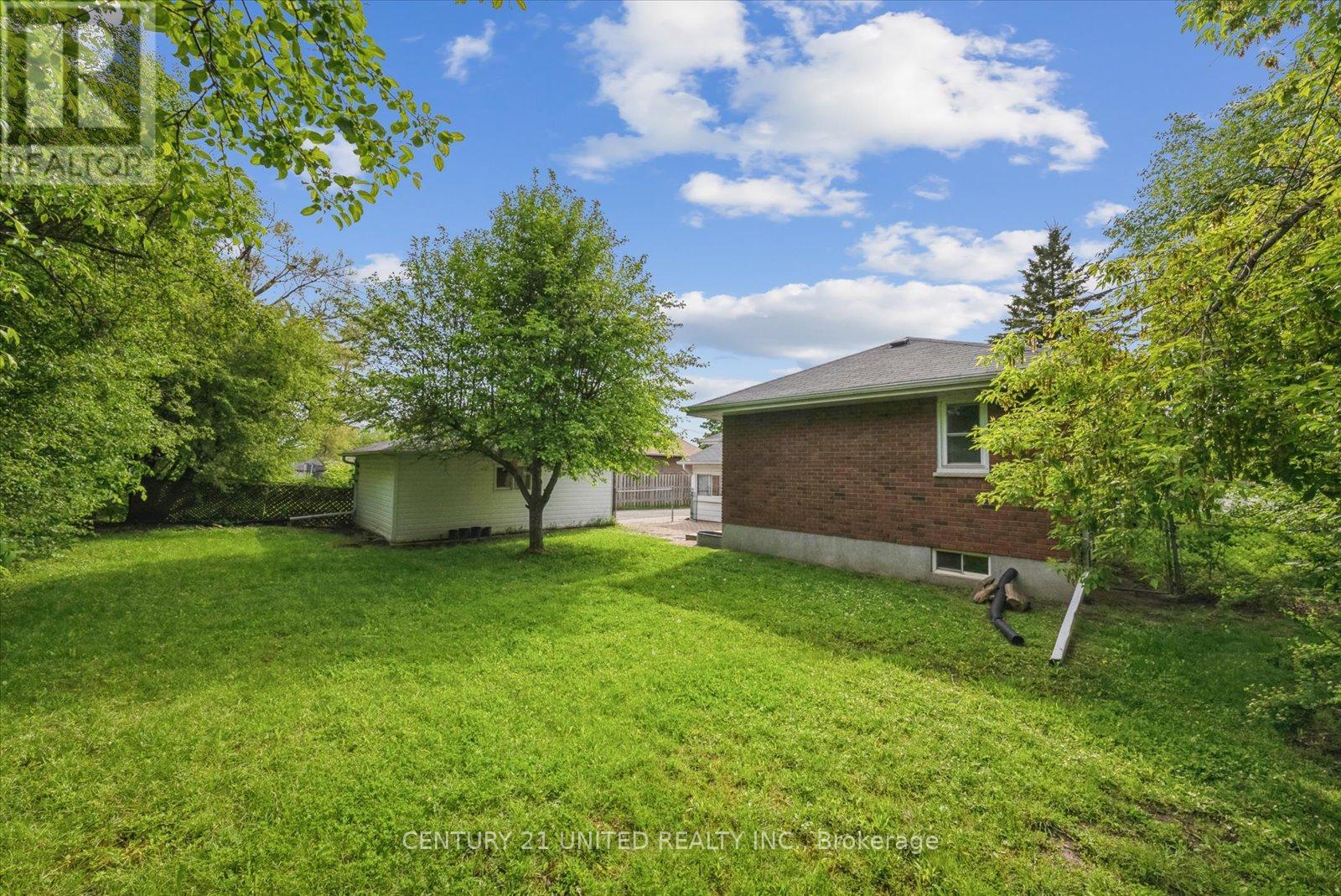 1294 Victory Drive, Peterborough Central (Old West End), Ontario  K9J 4T7 - Photo 49 - X12184144