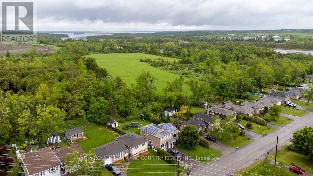 24 Mohawk Drive, Kawartha Lakes (Lindsay), Ontario  K9V 0J6 - Photo 40 - X12184199