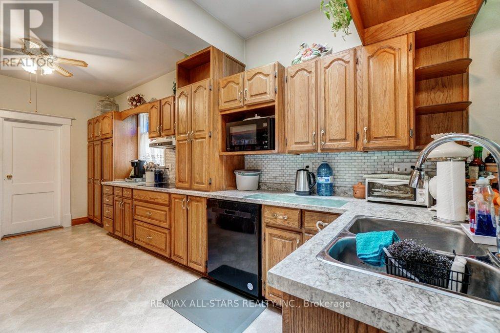 76 Bond Street W, Kawartha Lakes (Lindsay), Ontario  K9V 3R4 - Photo 13 - X12184203