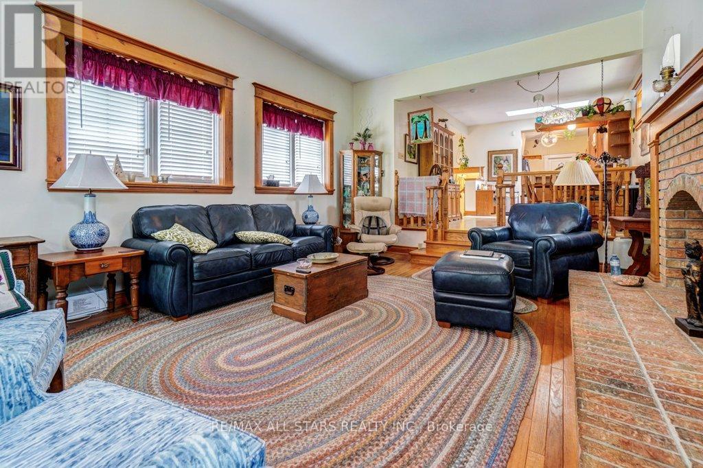 76 Bond Street W, Kawartha Lakes (Lindsay), Ontario  K9V 3R4 - Photo 16 - X12184203