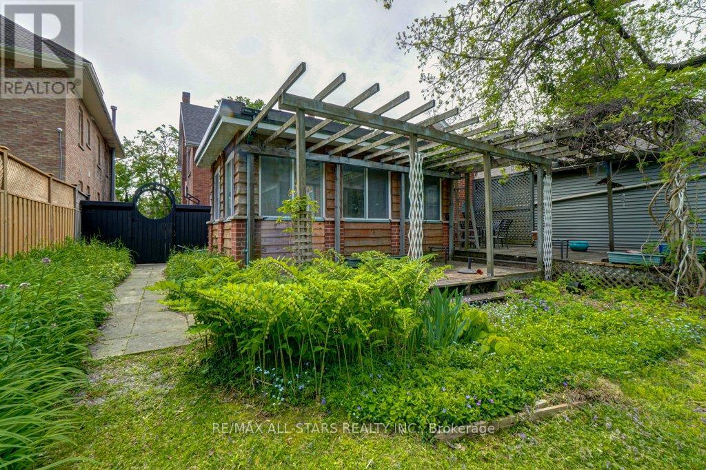 76 Bond Street W, Kawartha Lakes (Lindsay), Ontario  K9V 3R4 - Photo 34 - X12184203