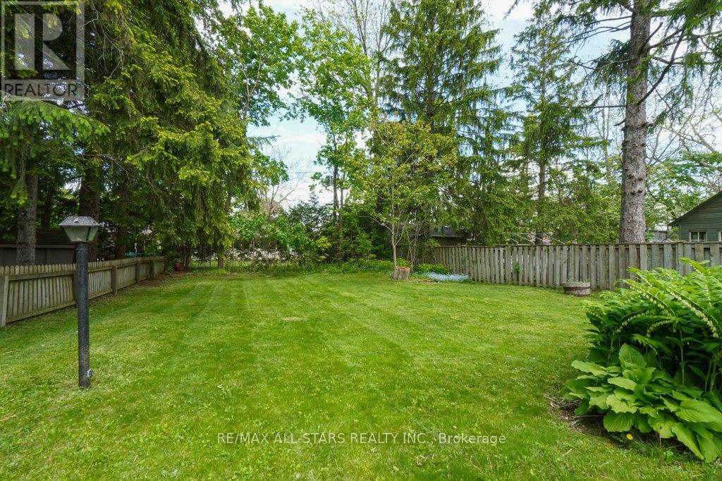 76 Bond Street W, Kawartha Lakes (Lindsay), Ontario  K9V 3R4 - Photo 37 - X12184203