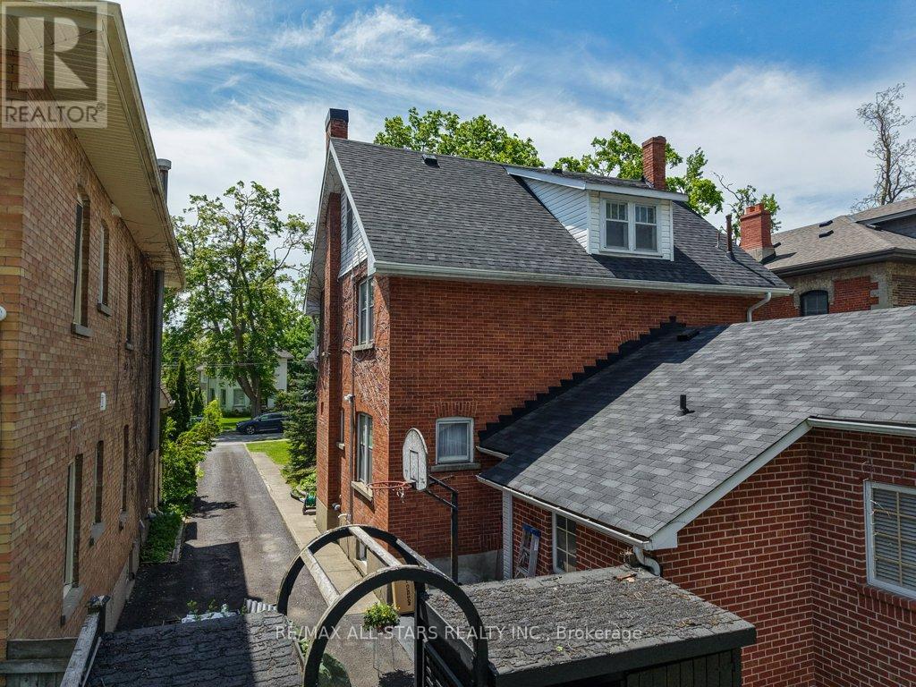 76 Bond Street W, Kawartha Lakes (Lindsay), Ontario  K9V 3R4 - Photo 38 - X12184203