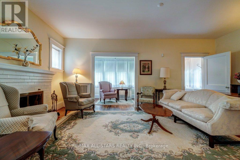 76 Bond Street W, Kawartha Lakes (Lindsay), Ontario  K9V 3R4 - Photo 5 - X12184203