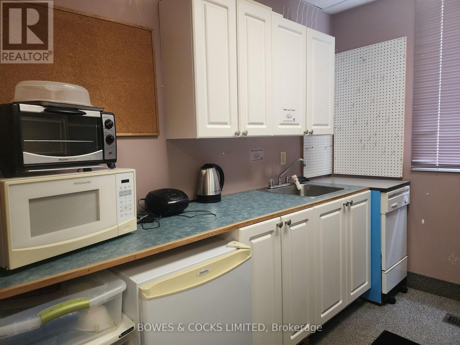 315 Reid Street, Peterborough Central (North), Ontario  K9J 2W1 - Photo 12 - X12184347