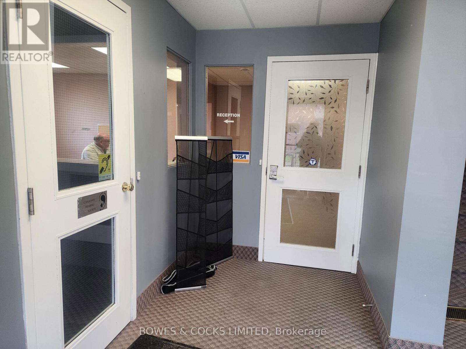 315 Reid Street, Peterborough Central (North), Ontario  K9J 2W1 - Photo 3 - X12184347