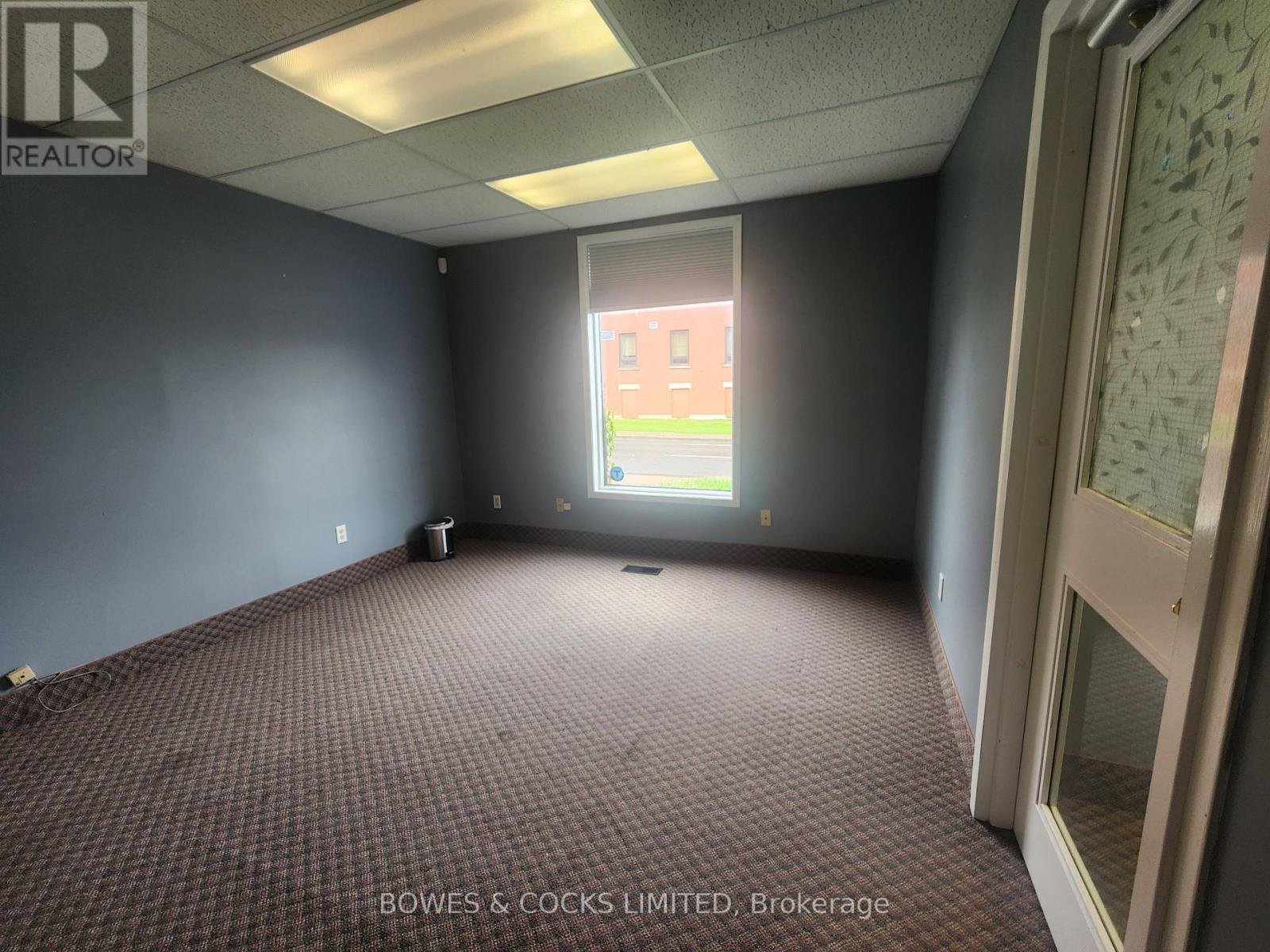 315 Reid Street, Peterborough Central (North), Ontario  K9J 2W1 - Photo 5 - X12184347