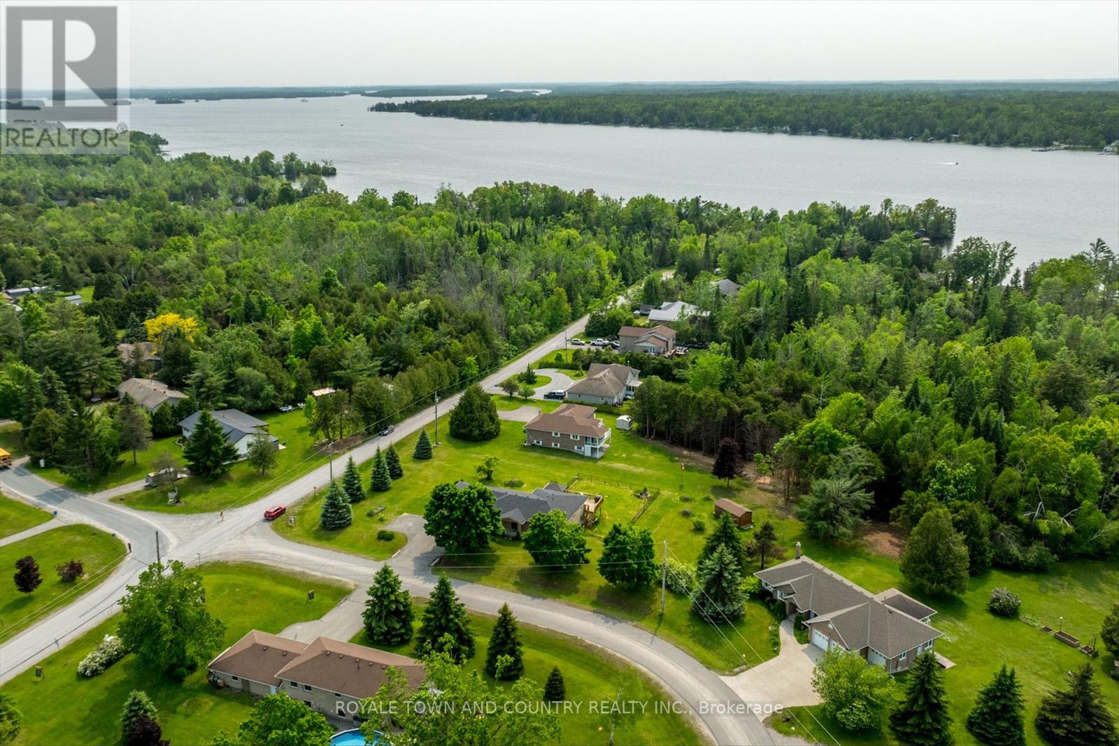 1734 Barton Drive, Selwyn, Ontario  K0L 2H0 - Photo 3 - X12184387