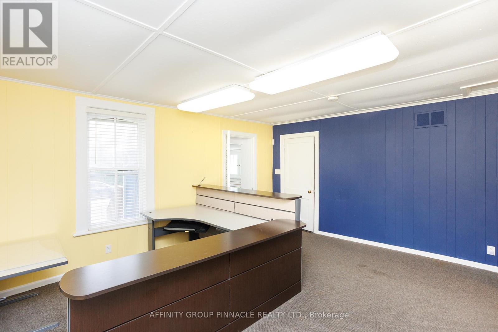 221 Kent Street W, Kawartha Lakes (Lindsay), Ontario  K9V 2Z1 - Photo 14 - X12184425
