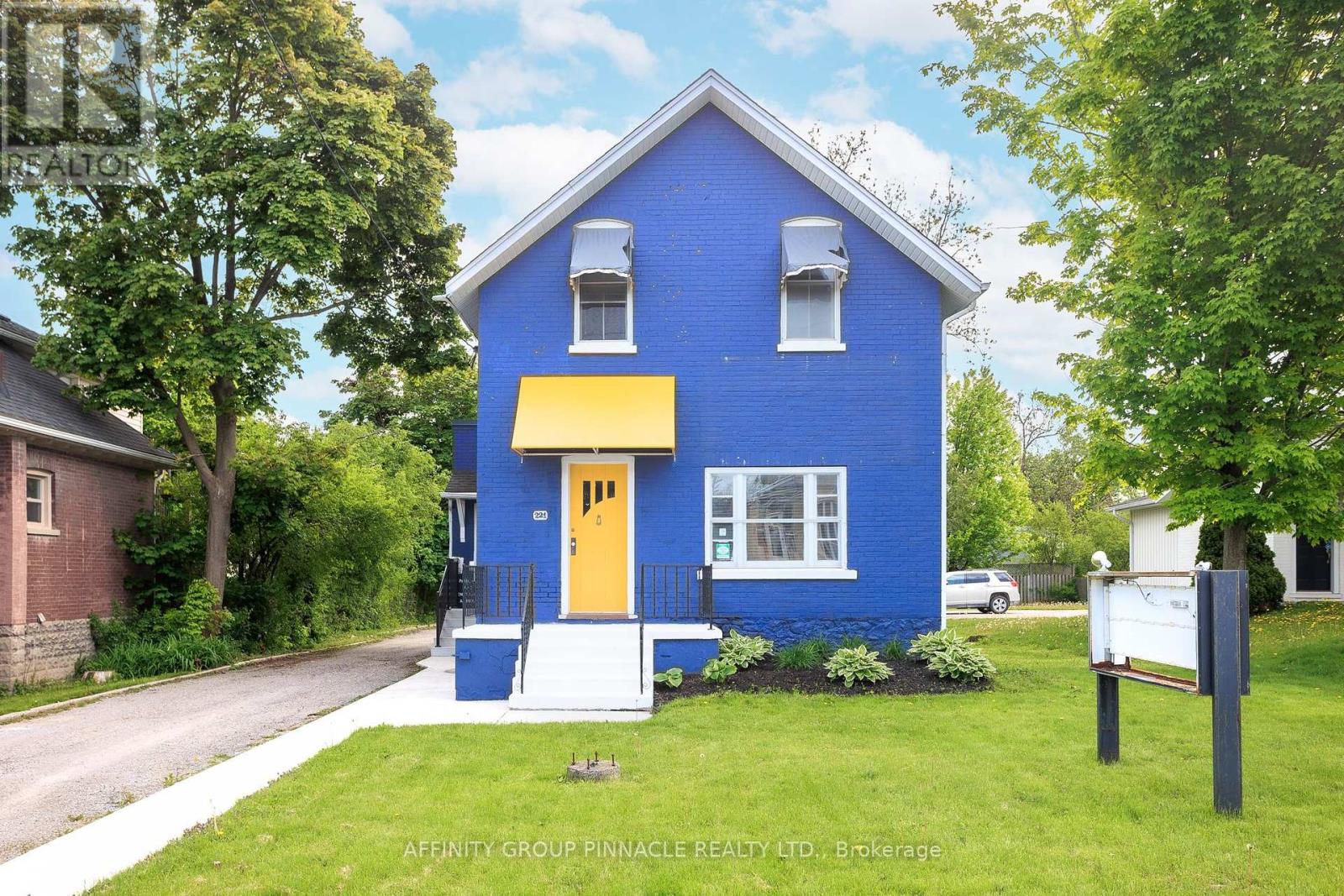 221 Kent Street W, Kawartha Lakes (Lindsay), Ontario  K9V 2Z1 - Photo 2 - X12184425