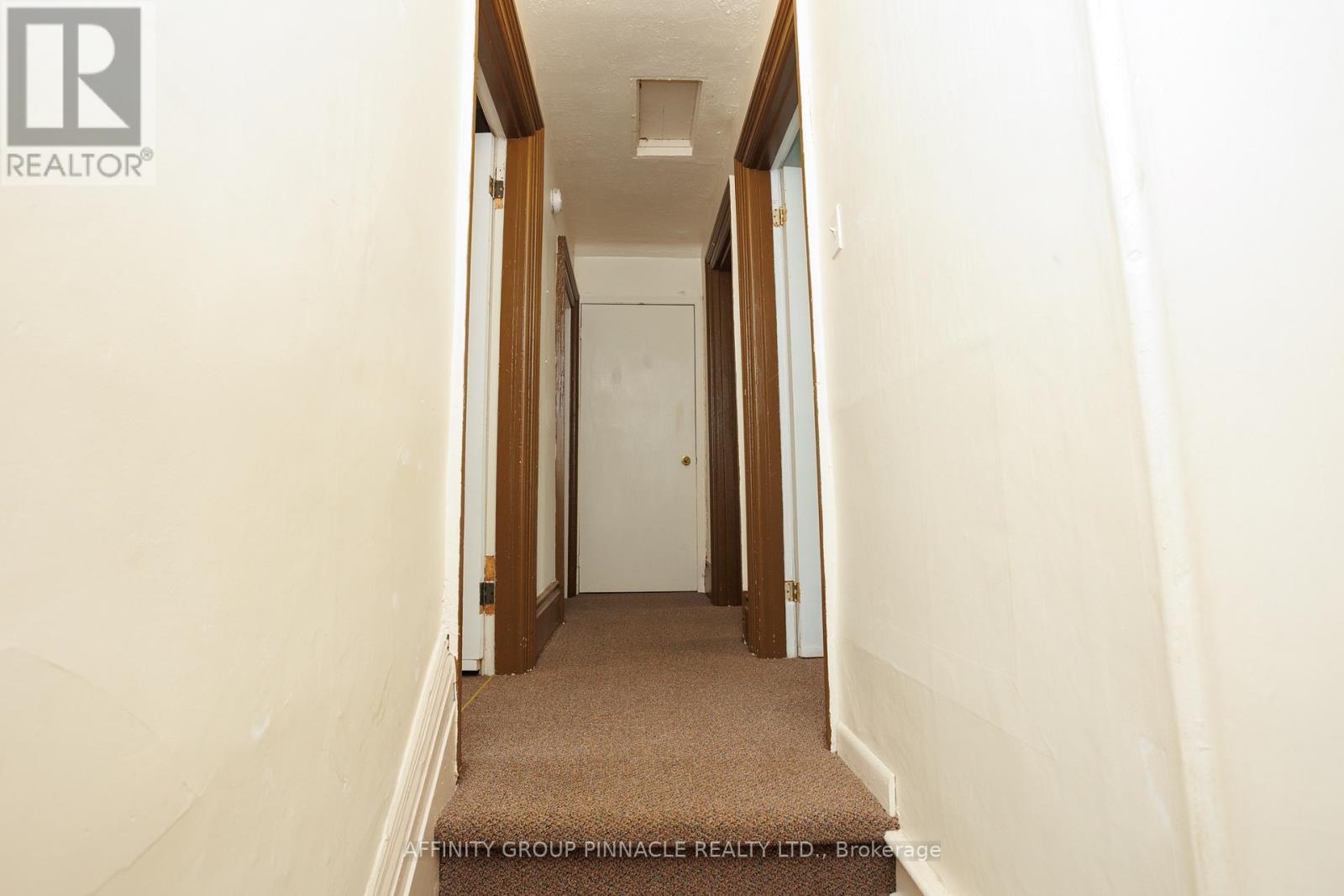 221 Kent Street W, Kawartha Lakes (Lindsay), Ontario  K9V 2Z1 - Photo 32 - X12184425