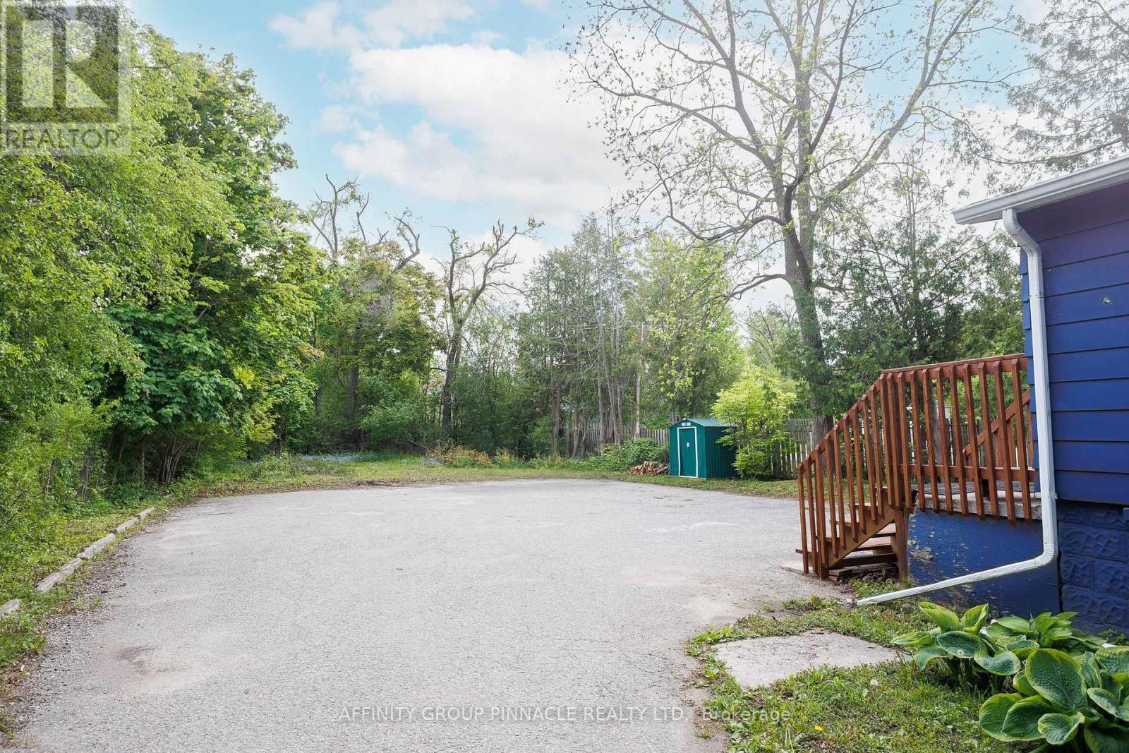 221 Kent Street W, Kawartha Lakes (Lindsay), Ontario  K9V 2Z1 - Photo 8 - X12184425