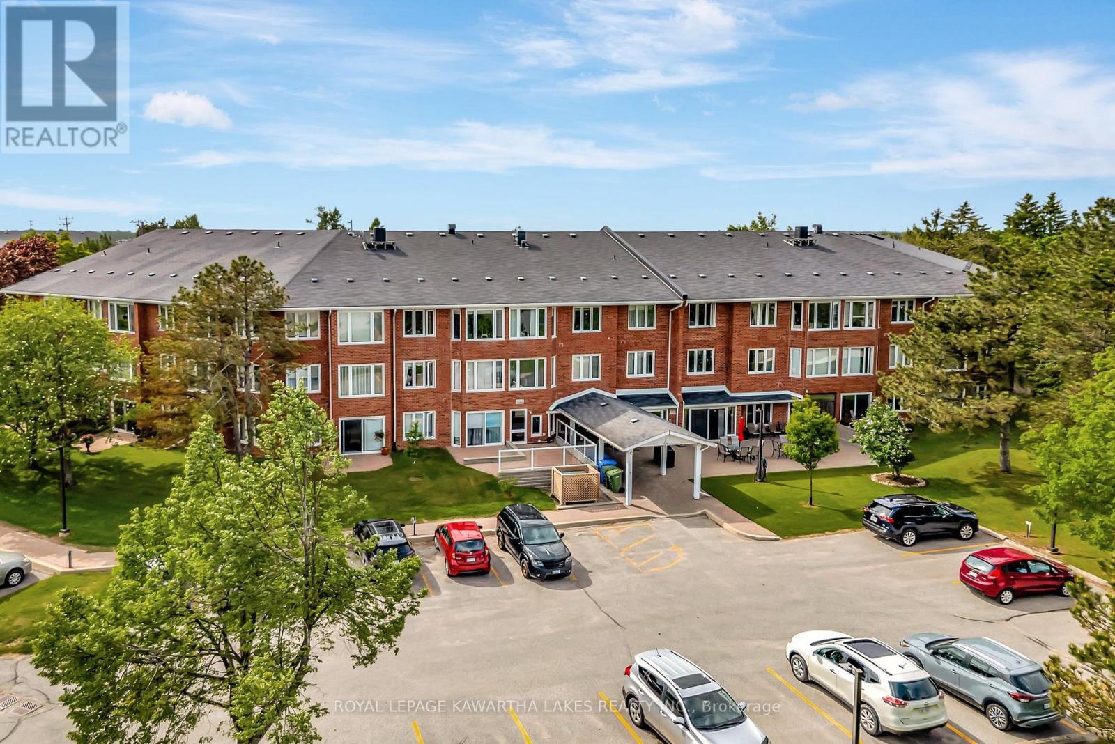303 - 2 Heritage Way, Kawartha Lakes (Lindsay), Ontario  K9V 5P5 - Photo 2 - X12184565