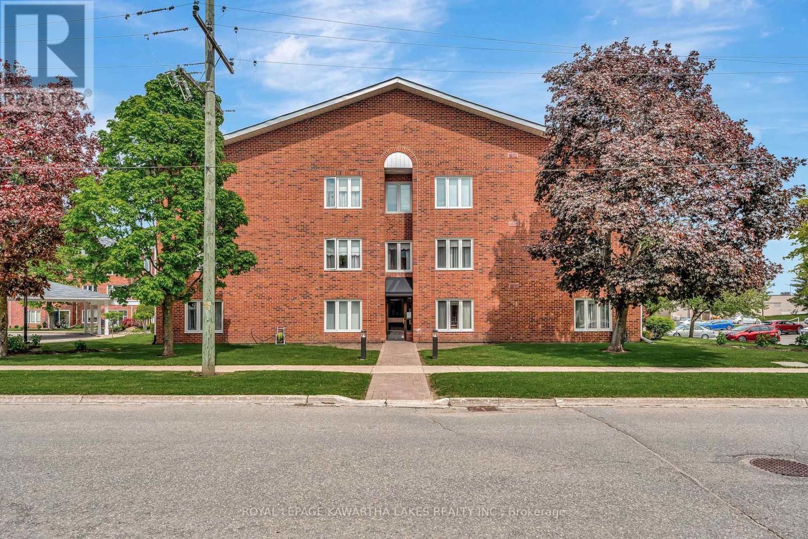 303 - 2 Heritage Way, Kawartha Lakes (Lindsay), Ontario  K9V 5P5 - Photo 37 - X12184565
