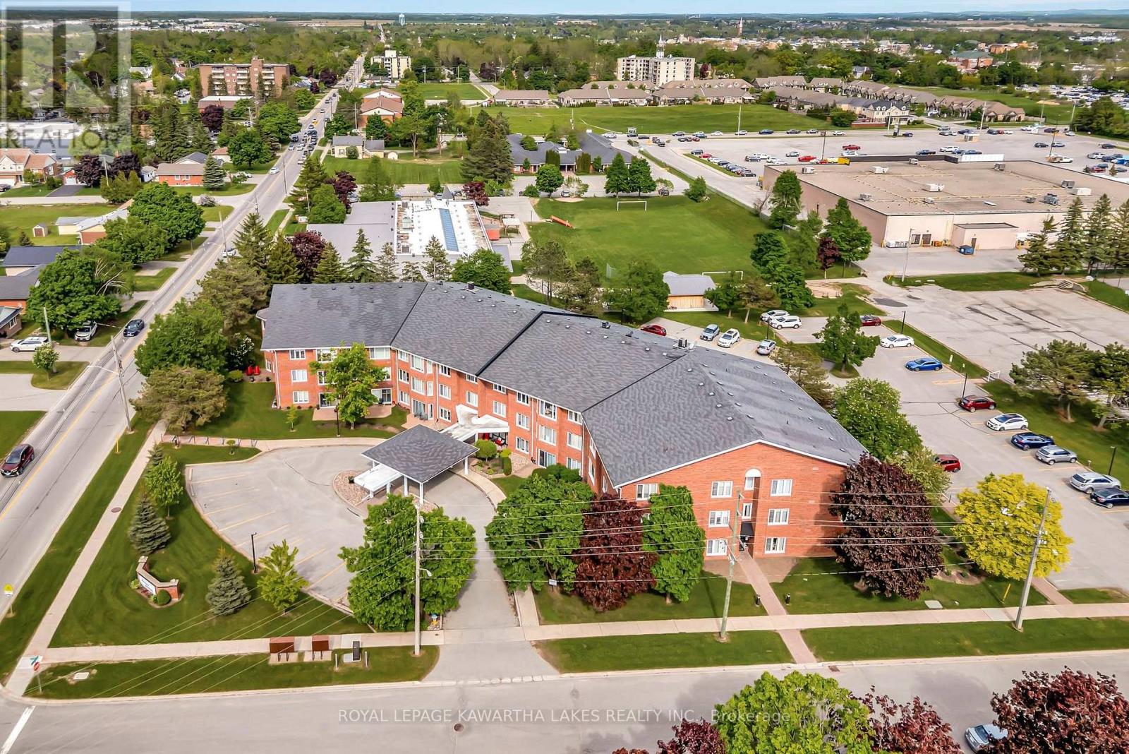 303 - 2 Heritage Way, Kawartha Lakes (Lindsay), Ontario  K9V 5P5 - Photo 4 - X12184565