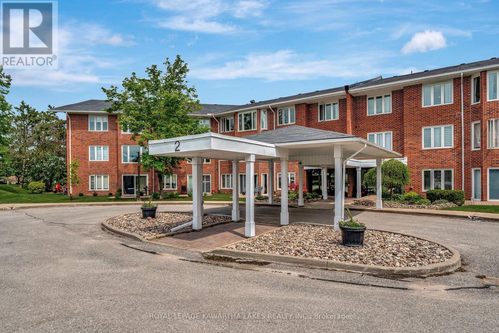303 - 2 Heritage Way, Kawartha Lakes (Lindsay), Ontario  K9V 5P5 - Photo 6 - X12184565