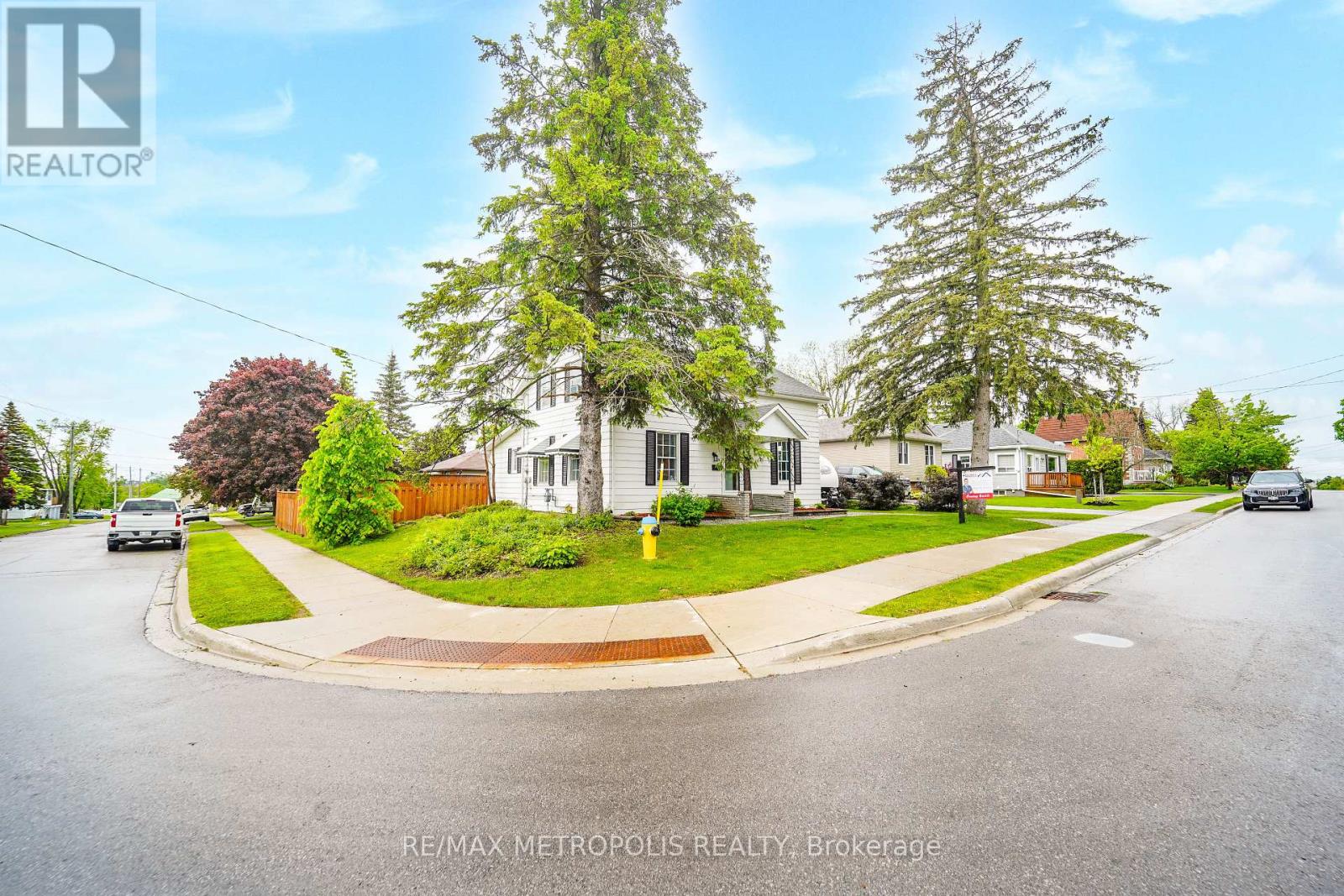 29 George Street E, Kawartha Lakes (Lindsay), Ontario  K9V 1W4 - Photo 5 - X12184751