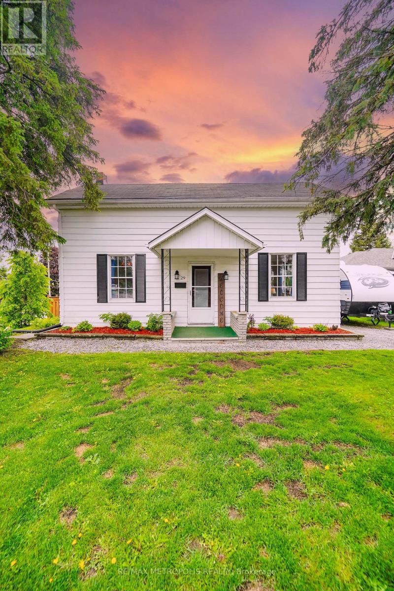 29 George Street E, Kawartha Lakes (Lindsay), Ontario  K9V 1W4 - Photo 8 - X12184751