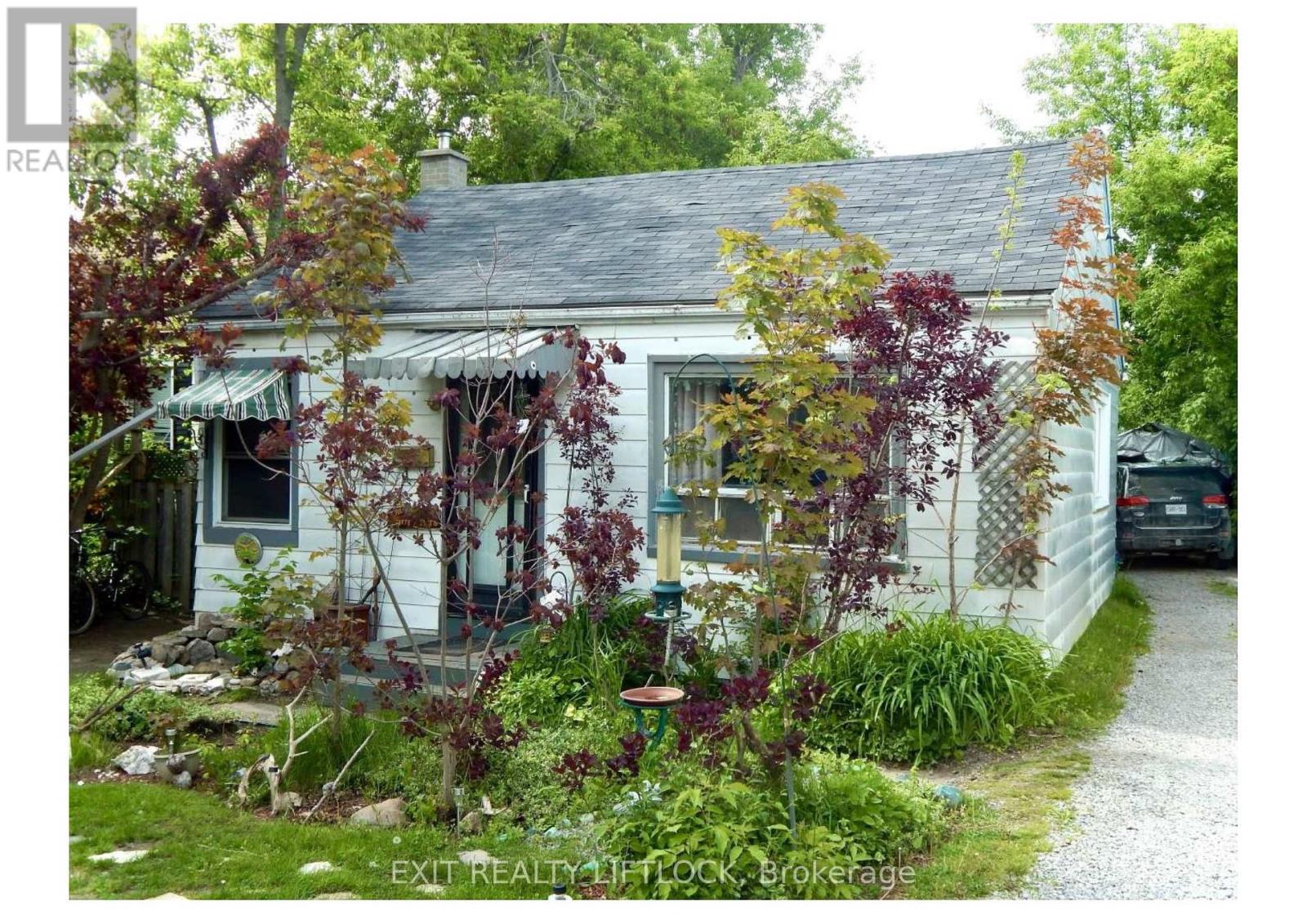 784 Duffus Street, Peterborough Central (South), Ontario  K9J 4K4 - Photo 2 - X12185024