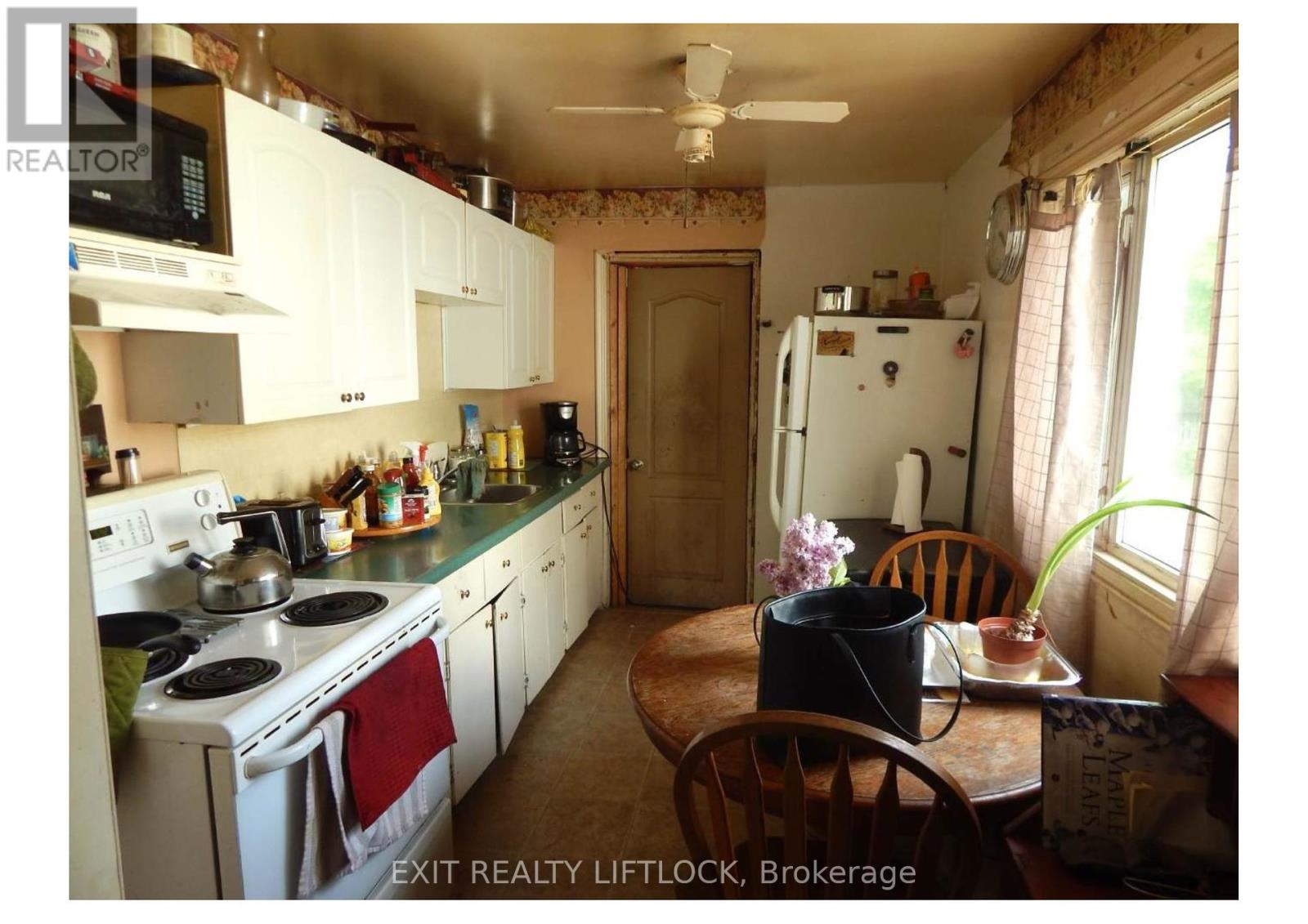 784 Duffus Street, Peterborough Central (South), Ontario  K9J 4K4 - Photo 7 - X12185024