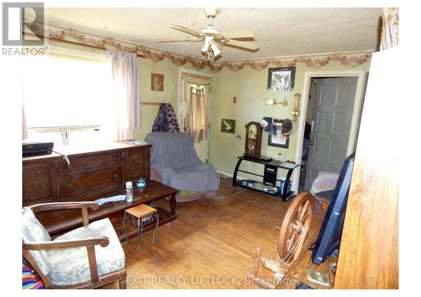 784 Duffus Street, Peterborough Central (South), Ontario  K9J 4K4 - Photo 9 - X12185024