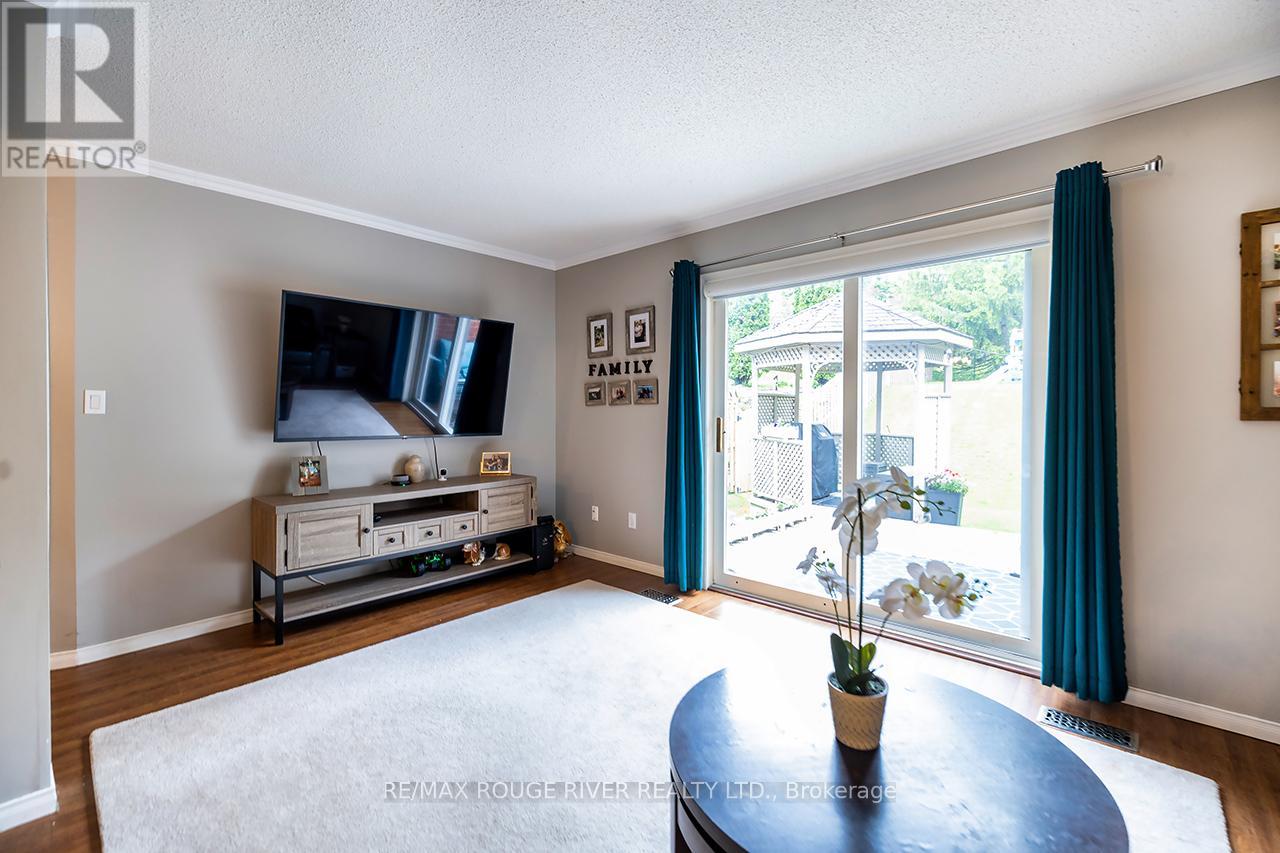 1330 Eagle Crescent, Peterborough West (North), Ontario  K9K 2K7 - Photo 13 - X12185552