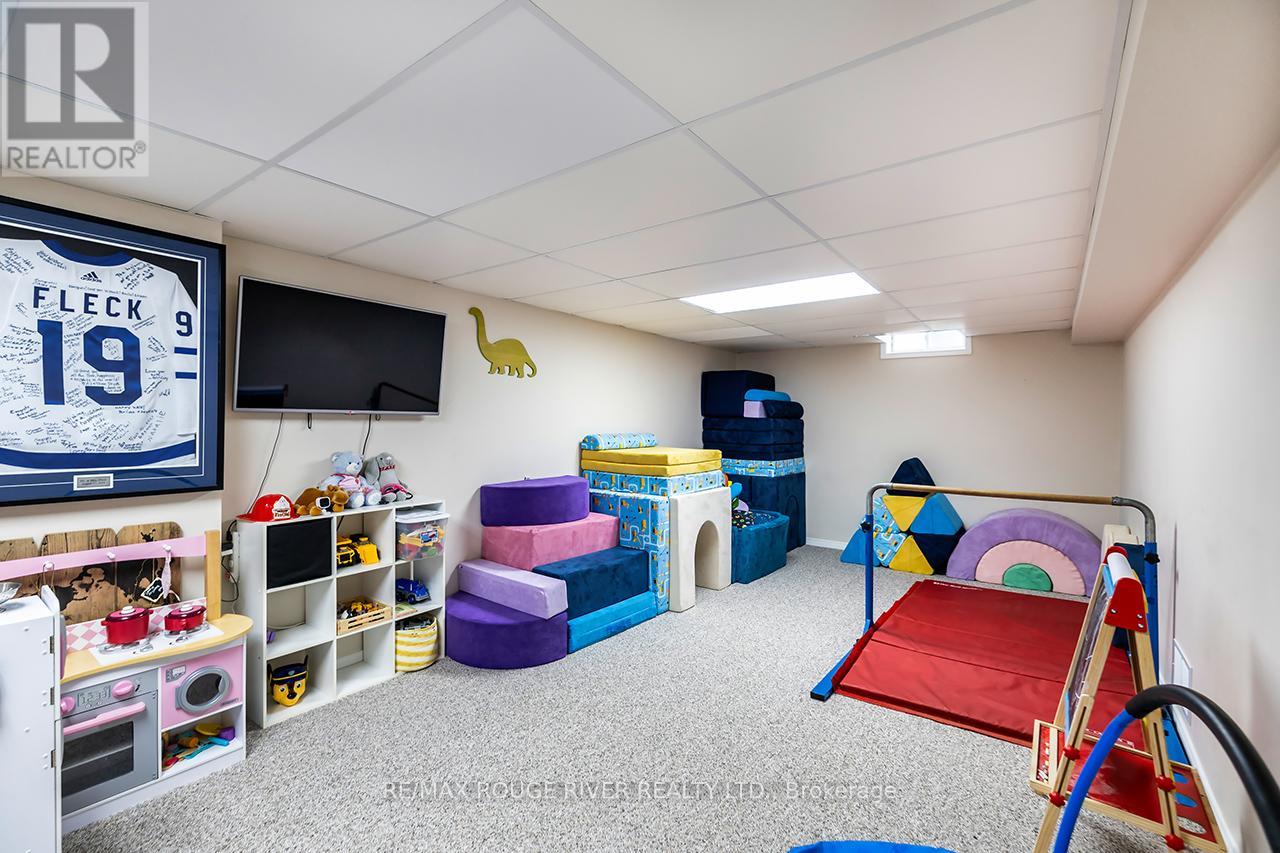 1330 Eagle Crescent, Peterborough West (North), Ontario  K9K 2K7 - Photo 23 - X12185552