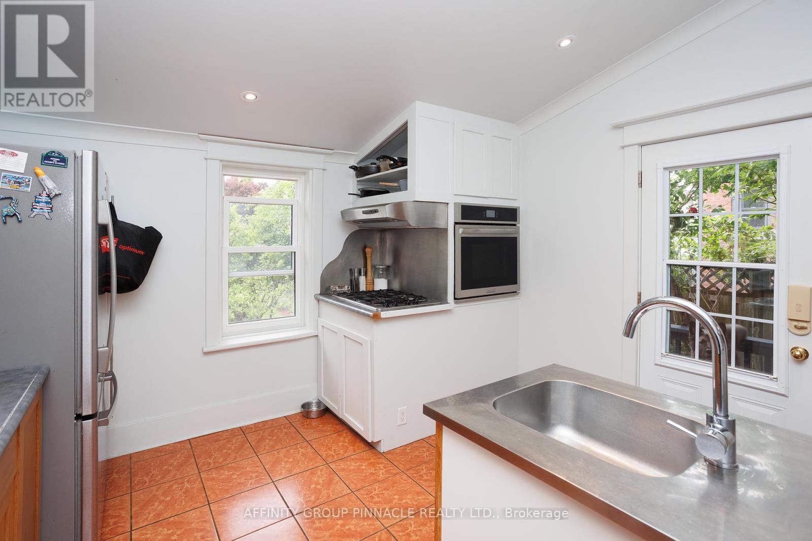 25 Francis Street, Kawartha Lakes (Lindsay), Ontario  K9V 5R8 - Photo 16 - X12185832