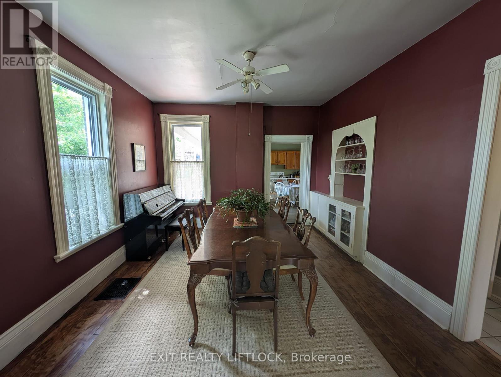629 Aylmer Street N, Peterborough Central (North), Ontario  K9H 3X2 - Photo 10 - X12186342