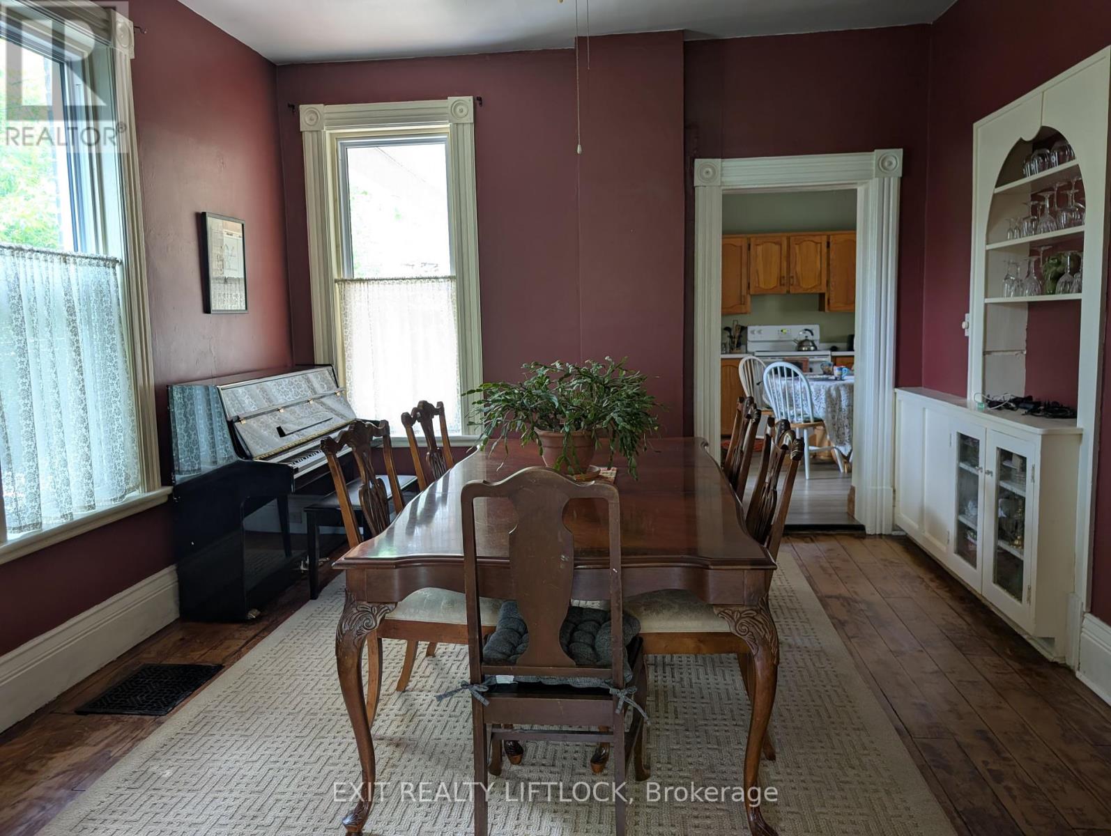 629 Aylmer Street N, Peterborough Central (North), Ontario  K9H 3X2 - Photo 12 - X12186342