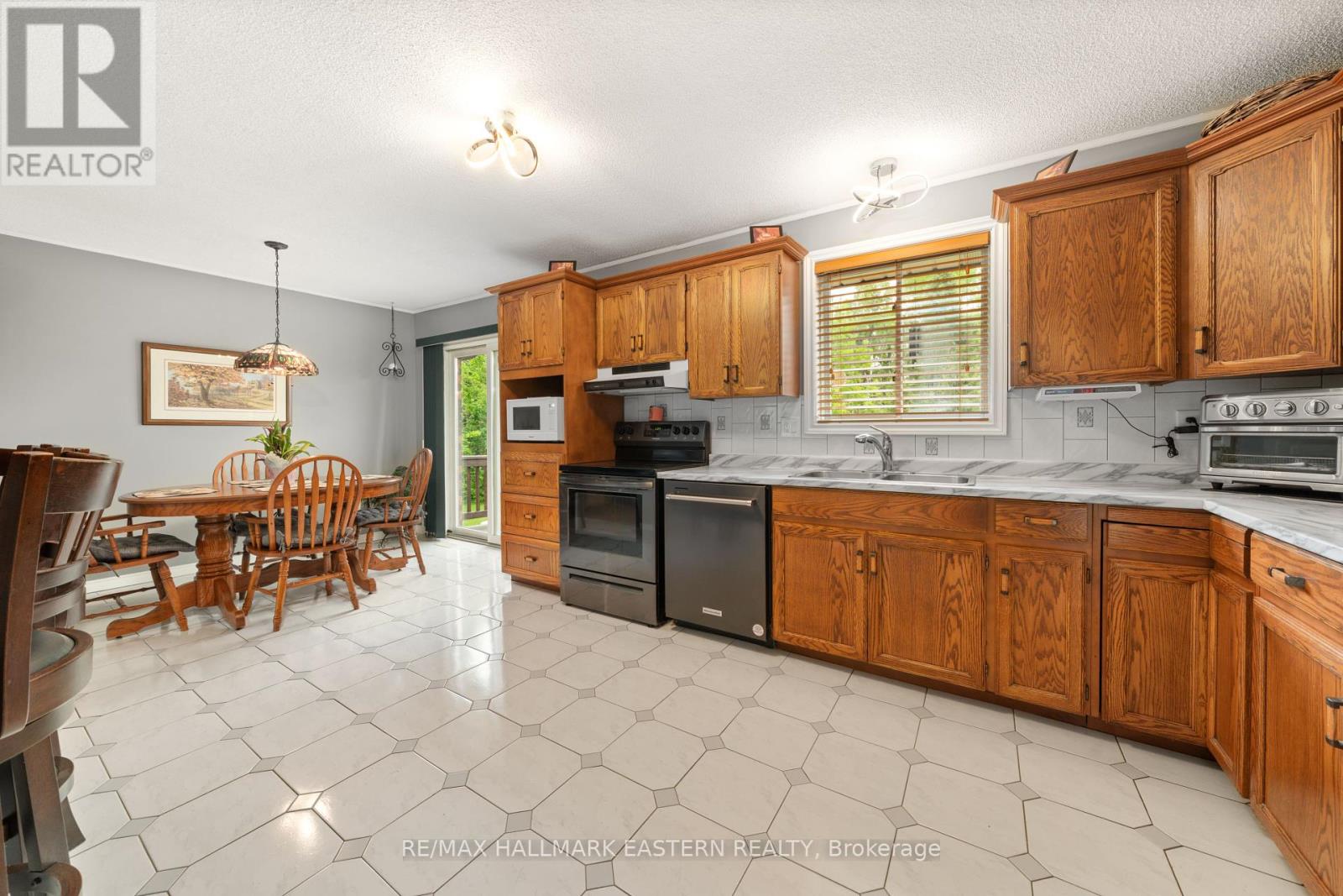 68 Division Road, Douro-Dummer, Ontario  K9J 6Y1 - Photo 10 - X12186577