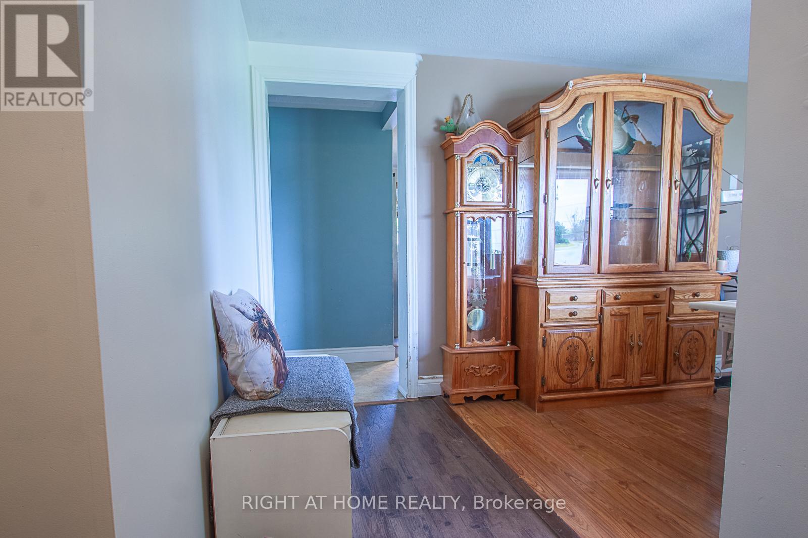 692 Emily Park Road, Kawartha Lakes (Emily), Ontario  K0L 2W0 - Photo 10 - X12187111