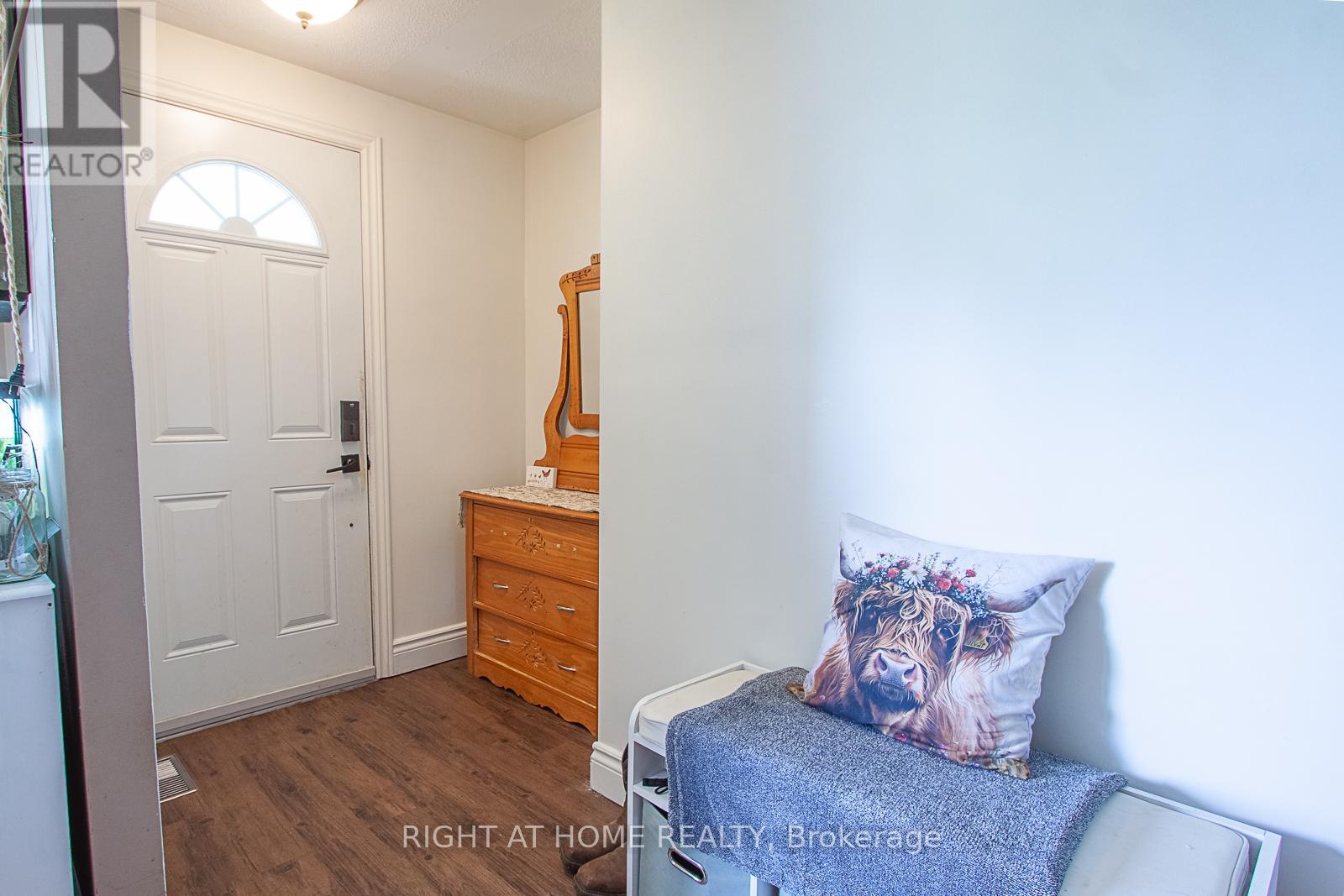 692 Emily Park Road, Kawartha Lakes (Emily), Ontario  K0L 2W0 - Photo 11 - X12187111