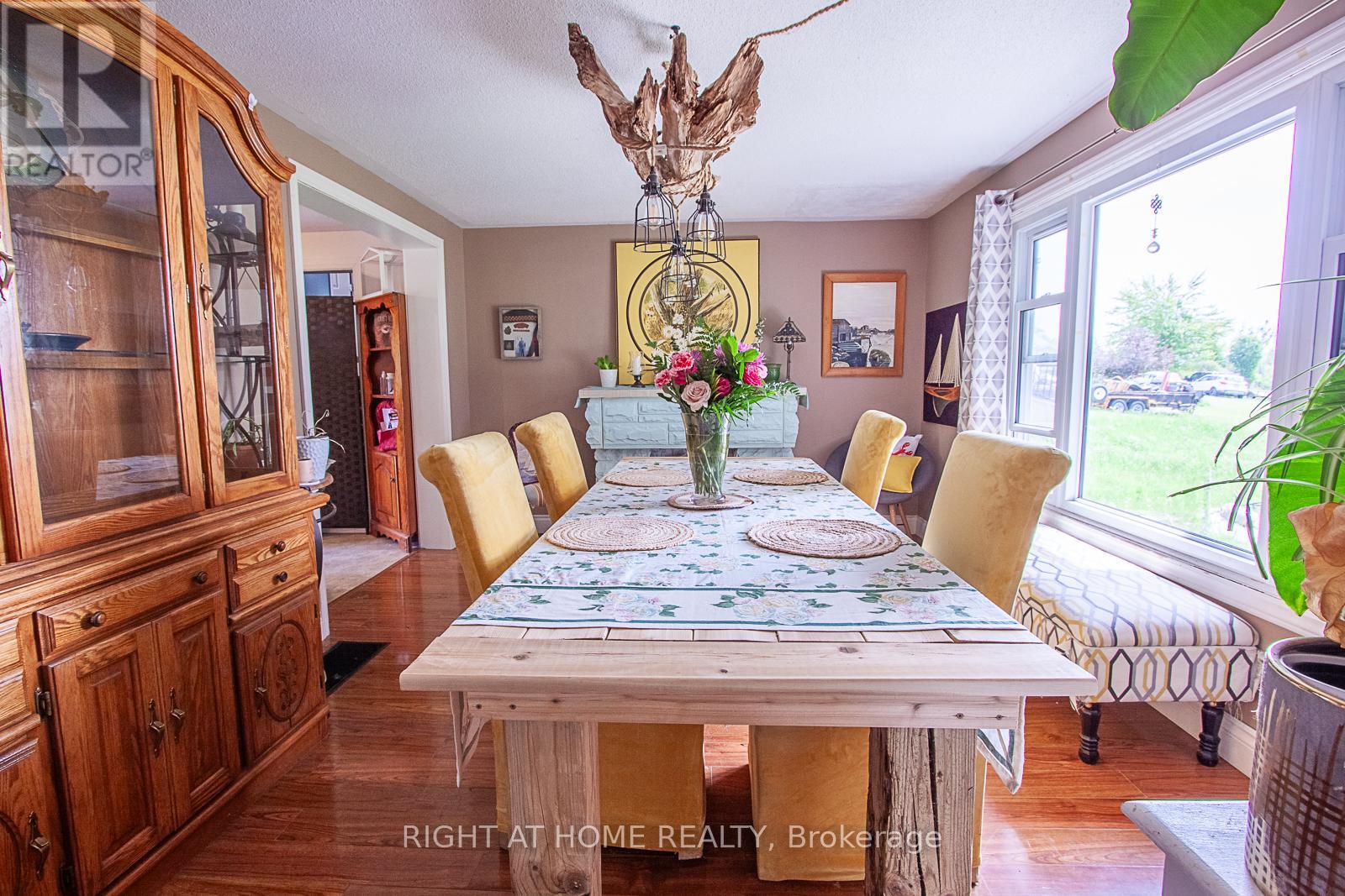 692 Emily Park Road, Kawartha Lakes (Emily), Ontario  K0L 2W0 - Photo 14 - X12187111