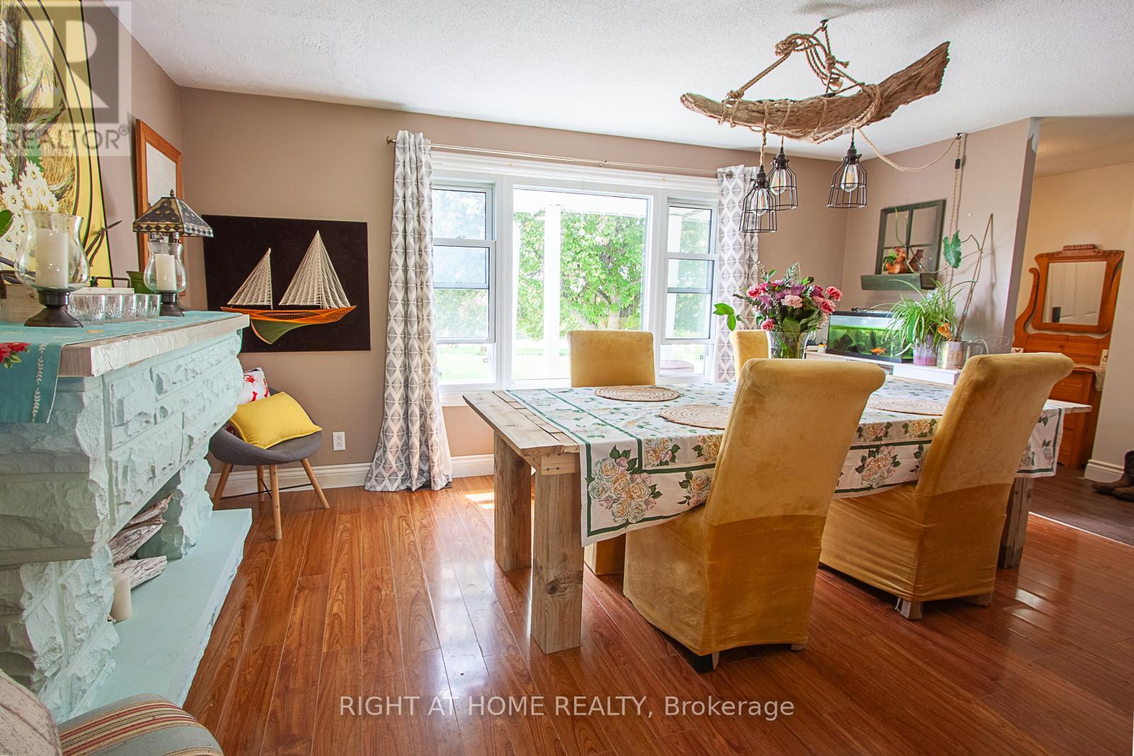 692 Emily Park Road, Kawartha Lakes (Emily), Ontario  K0L 2W0 - Photo 15 - X12187111