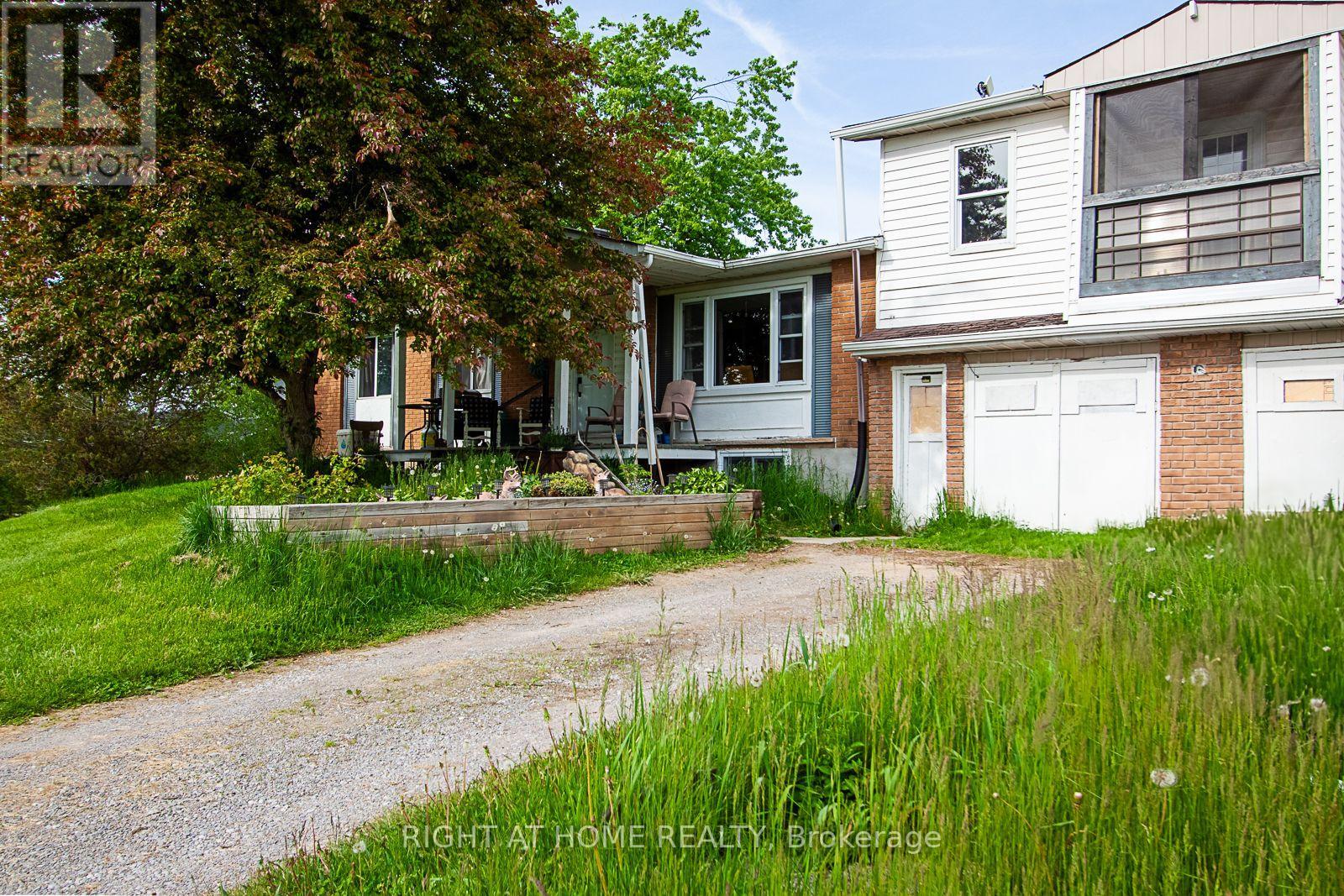 692 Emily Park Road, Kawartha Lakes (Emily), Ontario  K0L 2W0 - Photo 4 - X12187111