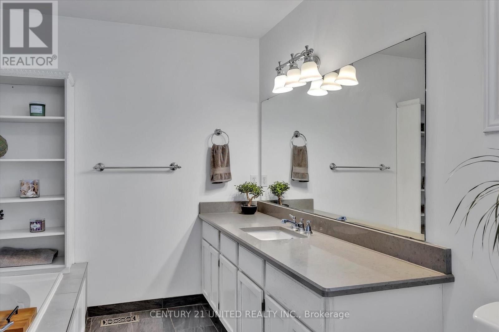 1517 Glenforest Crescent, Peterborough West (North), Ontario  K9K 2J2 - Photo 18 - X12187495