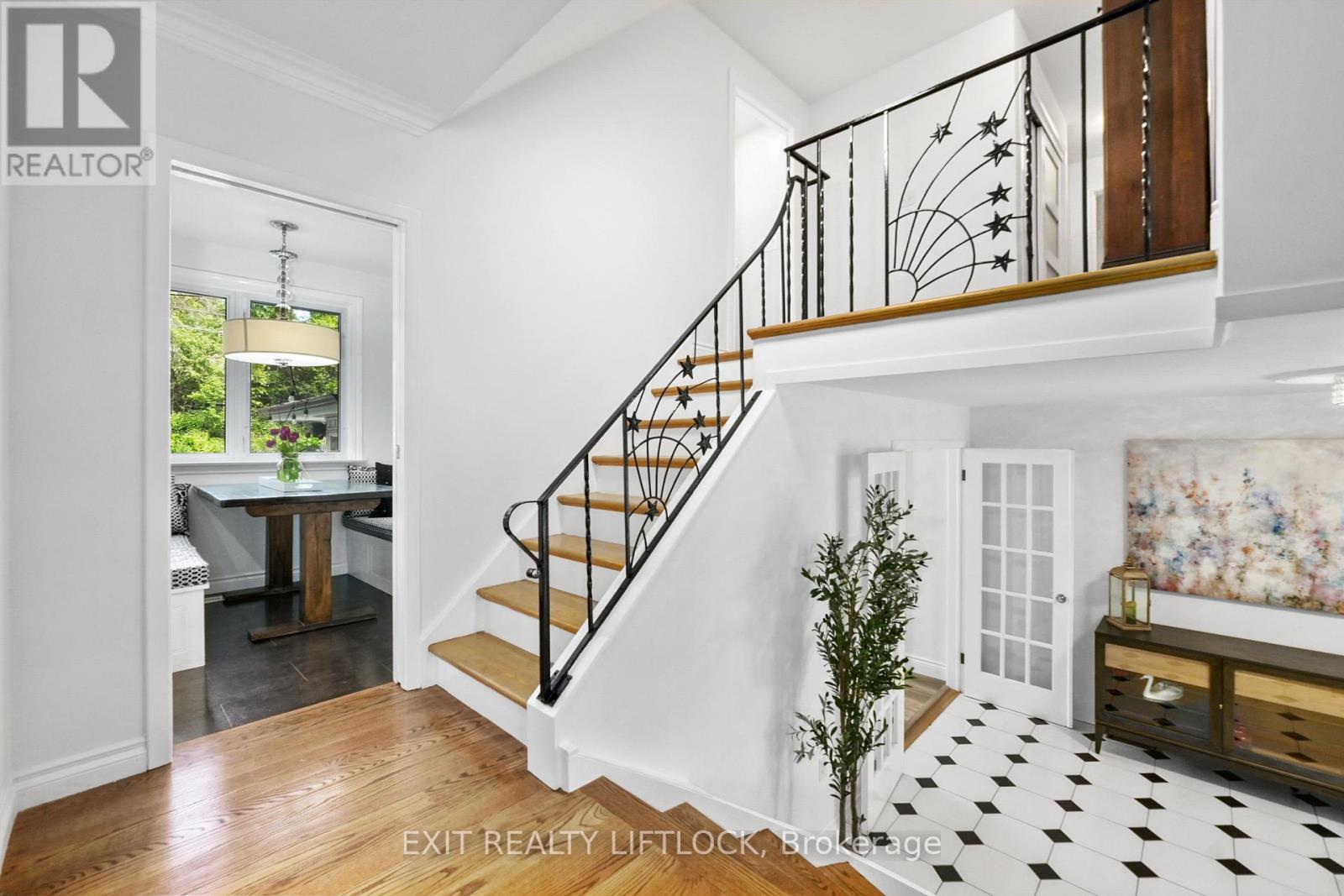 36 Weller Crescent, Peterborough West (Central), Ontario  K9J 6J5 - Photo 21 - X12188261