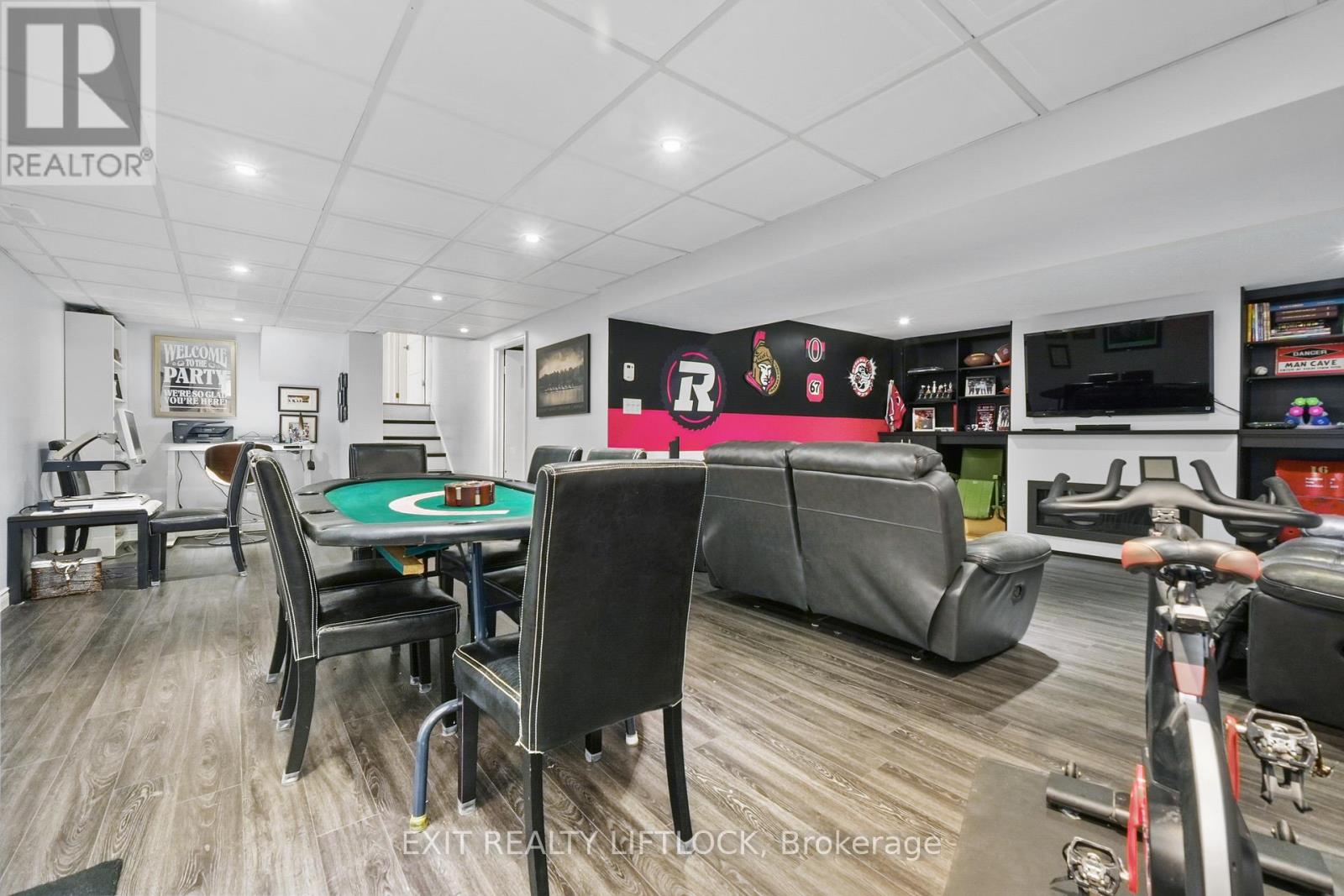 36 Weller Crescent, Peterborough West (Central), Ontario  K9J 6J5 - Photo 29 - X12188261