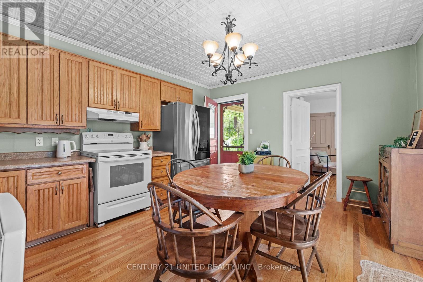172 Queen Street, Selwyn, Ontario  K0L 2H0 - Photo 11 - X12188347