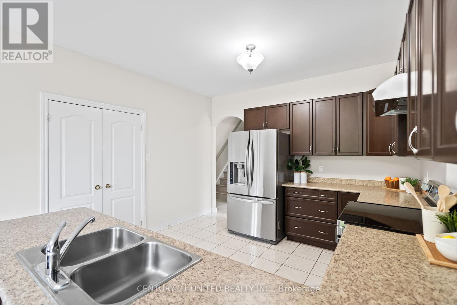 2538 Denure Drive, Peterborough West (North), Ontario  K9K 2T1 - Photo 12 - X12188627